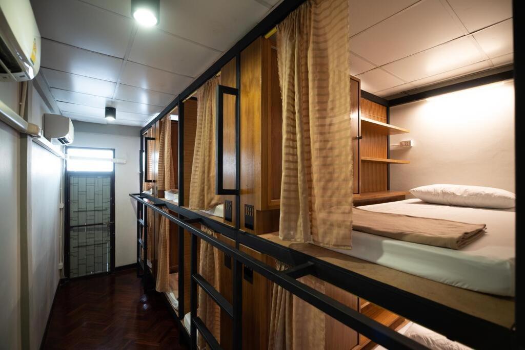 Hansa Hostel Bangkok Khaosan Екстер'єр фото
