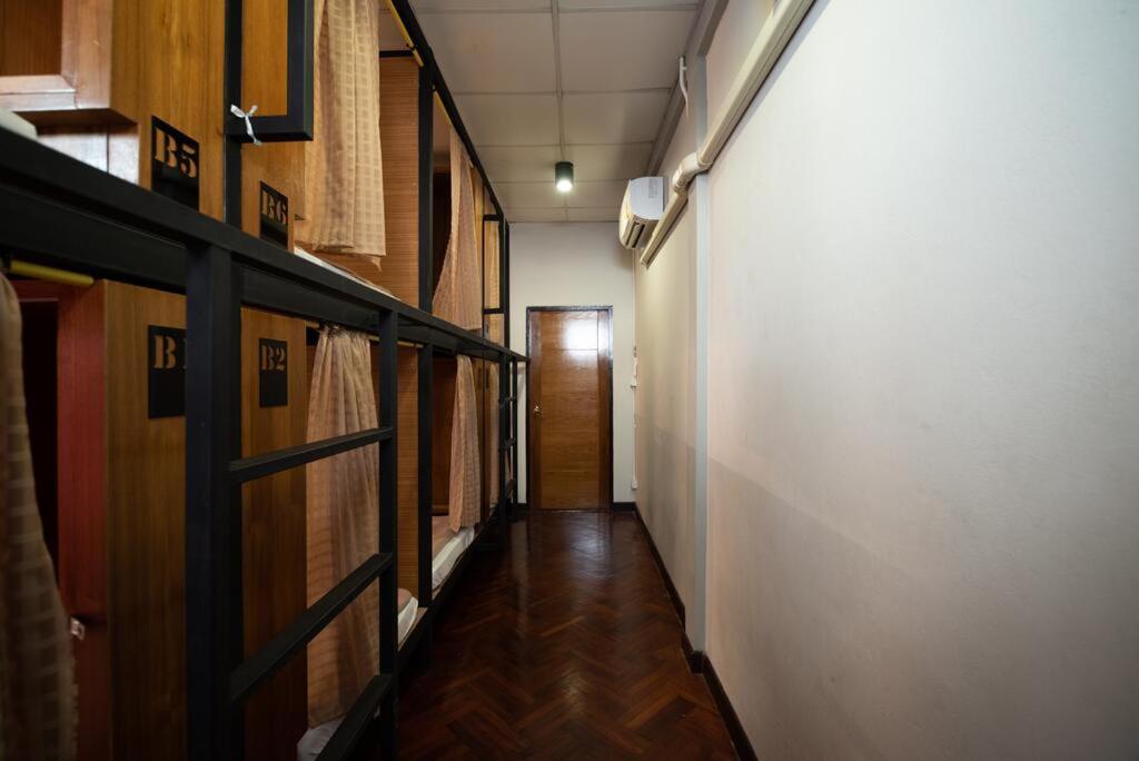 Hansa Hostel Bangkok Khaosan Екстер'єр фото